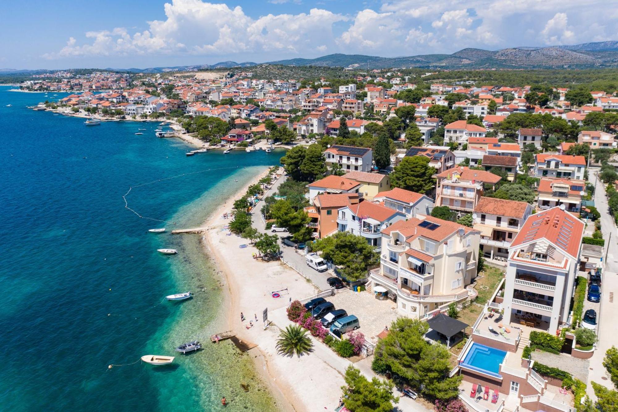 Family Friendly Seaside Apartments Brodarica, Sibenik - 15270 Eksteriør billede